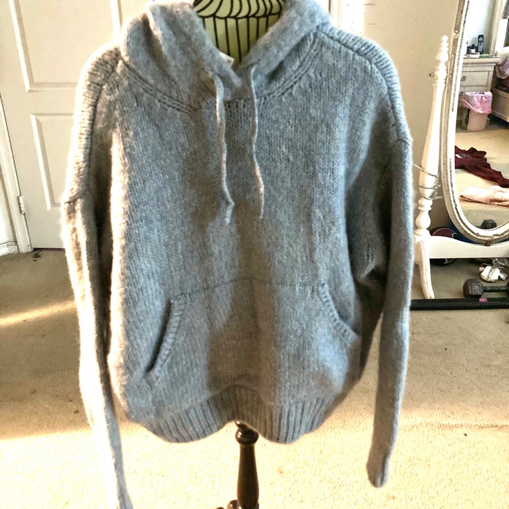 Sweater - Picture 3 of 3